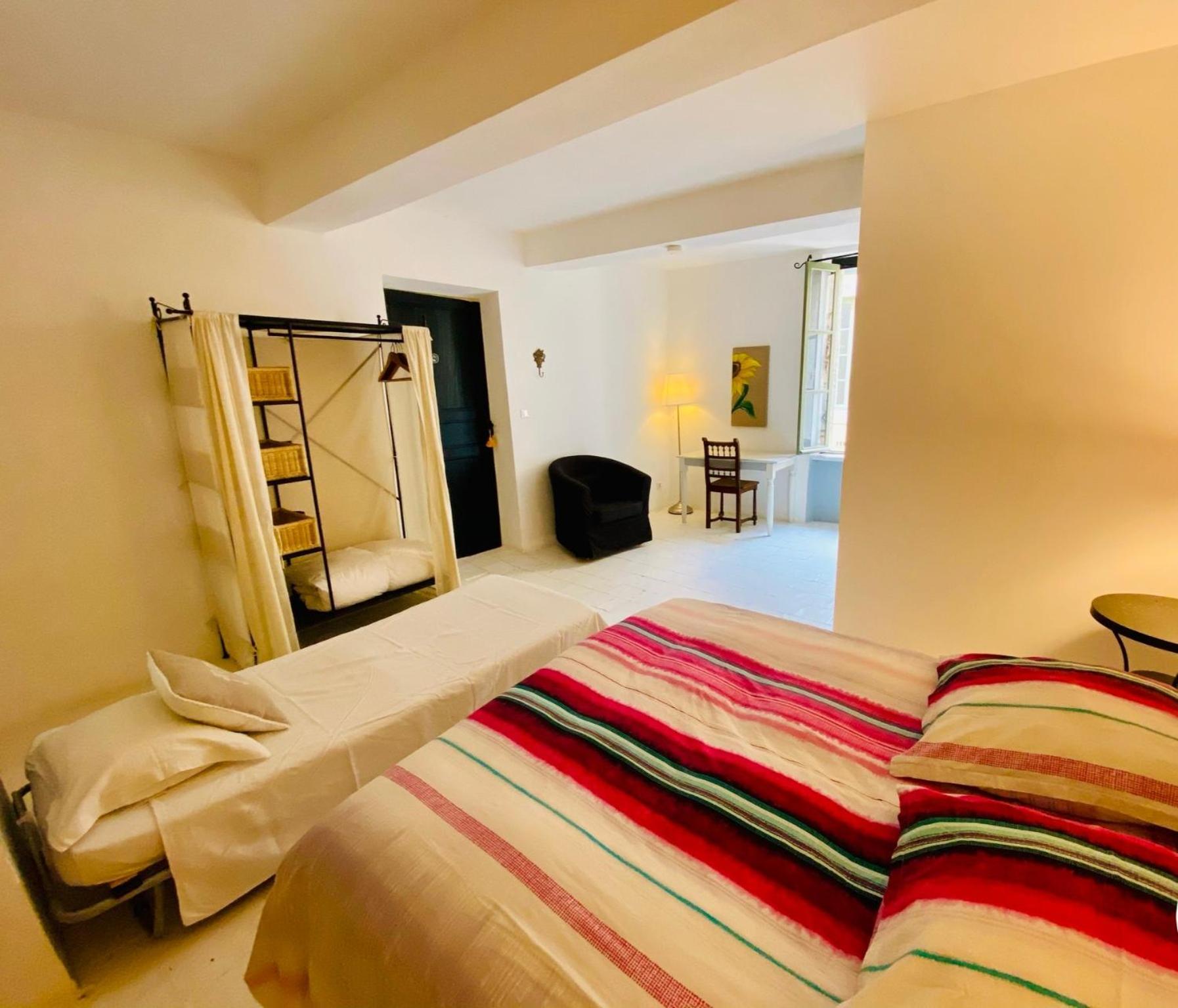 Les Chambres De La Villa Eugenie Lezignan-Corbieres Luaran gambar